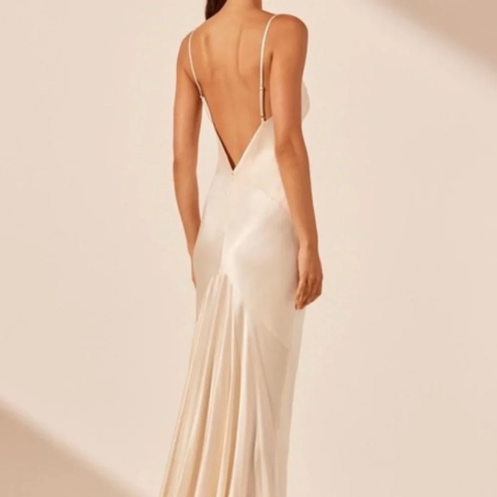 NWT Shona Joy La Lune Low Back Gown - Cream - Picture 1 of 6